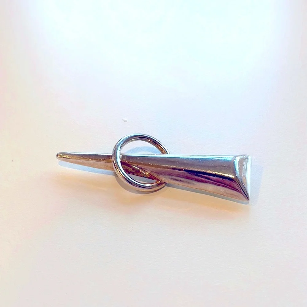 Vintage Sterling Silver Pin. EUC